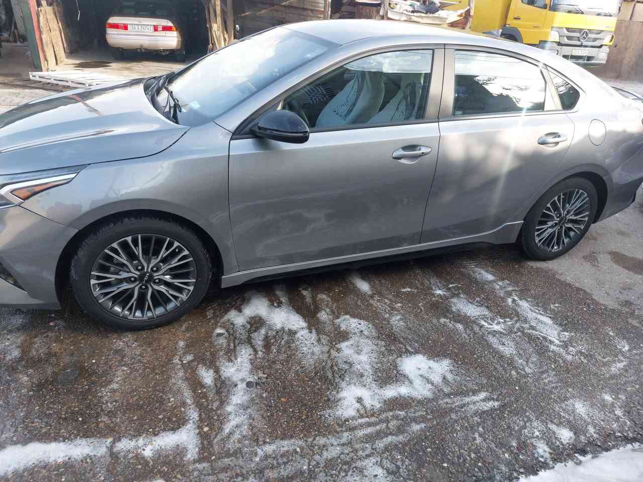 فورتي مديل ٢٣ بسمي رقم اربيل  حادث  جاملغ وبنديد  بس صبغ نفسه سياره ماشيه ٣٢ ألف  سياره دخول جديد صارله ٦ شهور من طبت سياره جيتي لاين فول عده الفتحه سعر ١٥٠  رقم صاحب سياره  *********** على اي تعليق مارد رقم صاحبه موجد وتصل بيه
