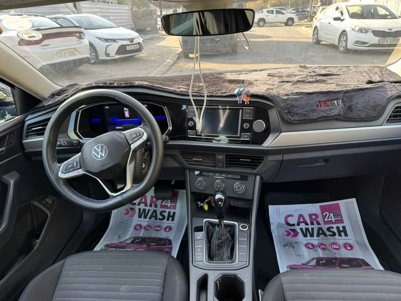 سلام عليكم
فولكسواكن جيتا 2022 سياره جديده نص فول 

بيها بنيد وجاملغ النفر صبغ فقط بدون دواخل بدون كلشي 

المواصفات

شاشه العداد كبيره دجتيل: 

رادار امامي 

رادار جانبي 

رادار خلفي  

كامره خلفيه 

تحديد مسار 

تحكمات ستيرن 

سايد بريك بصمه 

شاشه كبيره 

لايت زنون بلادي

بكلايت ليد  

وباقي المواصفات المعروبه 

سياره جديده بمعنه الكلمه واحلى من الصور 

ماشيه 50الف كيلو  رقم اربيل بأسمي هزه وسنويه ورقم كله جديد تحويل ثاني يوم 

مكان السياره : بغداد شقق الصالحيا
***********
