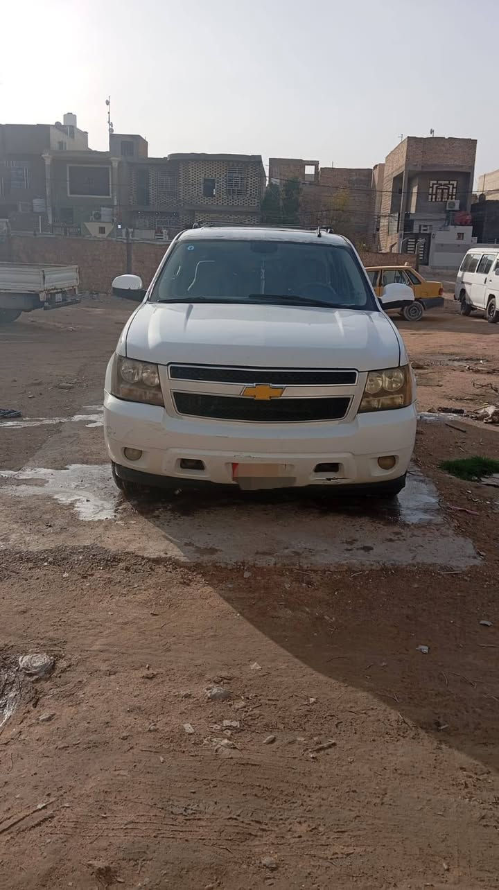 سلام عليكم يوكن اصل ابيض 2007 مكفوله من كصه وضربه قويه فقط جاملغ امامي  تستلم انكليزي سنويه ل30 سيلره جاهزه كير ومكينه حداديه تبريد خطه بصره نجف سياره جاهزه بيع او مراوس بسيارة اقل من سعره   السعر 135 وبيه مجال حك جيه  ***********اتصال وهاذع بي واتساب *********** اني مكلف بنشر اذا عجبك راسل راعيه ع واتساب  مكان نجف
