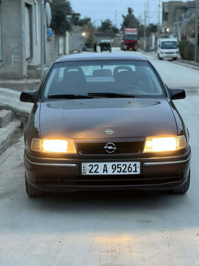 اوپل فكترا موديل 1991محرك 18رقم سنويه جديد بيه دفتر بنزين سياره كلشي ***********

