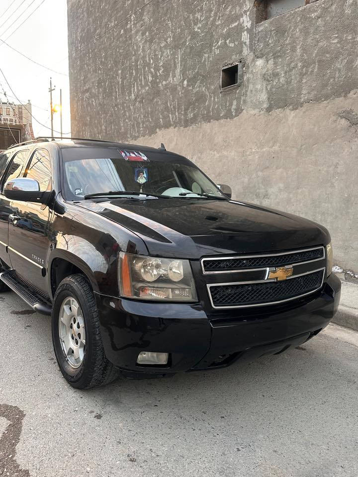 سلام عليكم تاهو ادوات موديل 2009
تخم تاير 

تبريد شغال ثلج قطعتين تبريد 

مكفوله الكص 

كير مكينه بالجيس 

السياره فول مواصفات 

تشغيل عن بعد 

صدرها نص عمر 

السعر 80 وبيها مجال 

رقم الهاتف ***********  

بغداد جسر ديالى القديم
