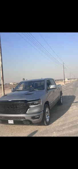 رام 2022 بكً هورن
باب طويل بدي قصير 
مواصفاتها 
محرك 8 سلندر 5700
بصمة كشن كهرباء مال سايق شاشة وووو باقي المواصفات هيه معروفة بلرام ويل 20
السيارة تو ويل 
السيارة بيها 3 قطع صبغ جاملغ امامي وبنيد وجاملغ خلفي 
بيها لغد مبدل لان فافون ميتصلح 
السيارة ماشية 62 ميل 
السيارة باسمي رقم بغداد 
مكانها السيدية 
السعر 24$ وبيها مجال بسيط 
طبعا صور الحادث مال امريكا والتعمير الي بلعراق موجودة
*********** واتس اب
