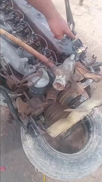 مكينه وكيرر ازوزه حجم 105 للبيع للإستفسار اتصال ع الرقم 07800459169