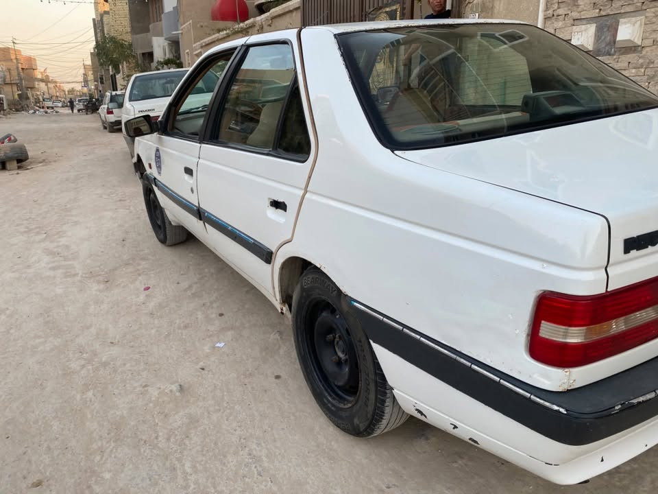 بيجو 405مديل 2009لسعر 35وبيه مجال رقم انكليزي  بـﺳٌٍᘓ تروح تستلمه ***********
