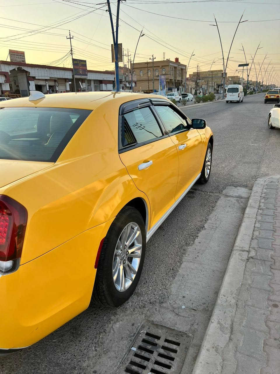 ٢١ اس اصل للبيع حادث جاملغ وبنيد وتعمير بدايه لغد جوه شوته قليل جاهزه ع الاخير معروضه ب٢٢٥ مكانها العماره ***********
