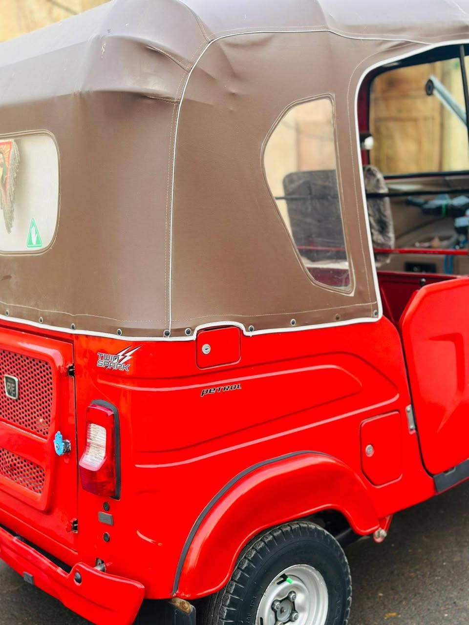 السلام عليكم مكلف ب النشر تكتك 22مضلع. معمر بس دوس المحرك مكفول. ***********
