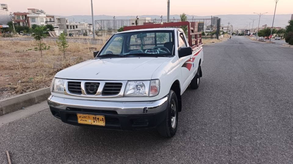 بەناوی خوای گەورە نیسان بۆفرۆشتن مۆدێل 2001 سەیارەکە تەبرید نیە پاوەرە جام کارەبایە چوارتایەی دلوبی لۆکی لەسەرە سەیارەکە  حیزام نیە من بەحیزام ئەیفرۆشم بەس پاەمپی هەیە لەسەر ساخی ئاڕمی پلاسیک سلێیمانی بەشەرت ئاڕمو ئەوەلیاتو خرامە بەشەرتی گێڕومەکینەو ئەکسل ***********لەسلێیمانیم  سەیارەکە ماڵی کەسابەتە گۆڕینەوەیش دەکەم  لەسەر دڵ گرتن كركوك, العراق
