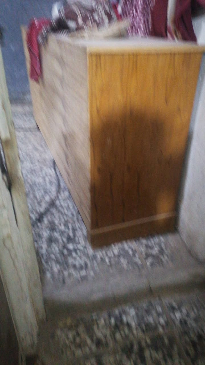 بوفيه تسكام صاج اصلي وزمهه فوك لميت كيلو جديده نضافه ميه بل ميه نجف كوفه لسعر بلش ١٩٠الف ٣ياله يشيلوهه ***********
