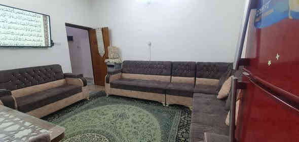 بيت للبيع مساحته ٧٧ متر واجهة ٧ والنزال ١١ 
الارضي استقبال ٧×٣ 
وحمامين خارجي وداخلي 
وهول+ مطبخ
بالطابق الثاني غرفتين نوم كبيره (الغرفتين تحتوي على بالكونات) خدمات ماء كهرباء مجاري تبليط 
الموقع الغزالية شارع المركز خلف سوك الجنابي
للاستفسار :مكتب المشجر للعقار بداية شارع المشجر مقابيل محطة
(***********)
(***********)
(***********)
