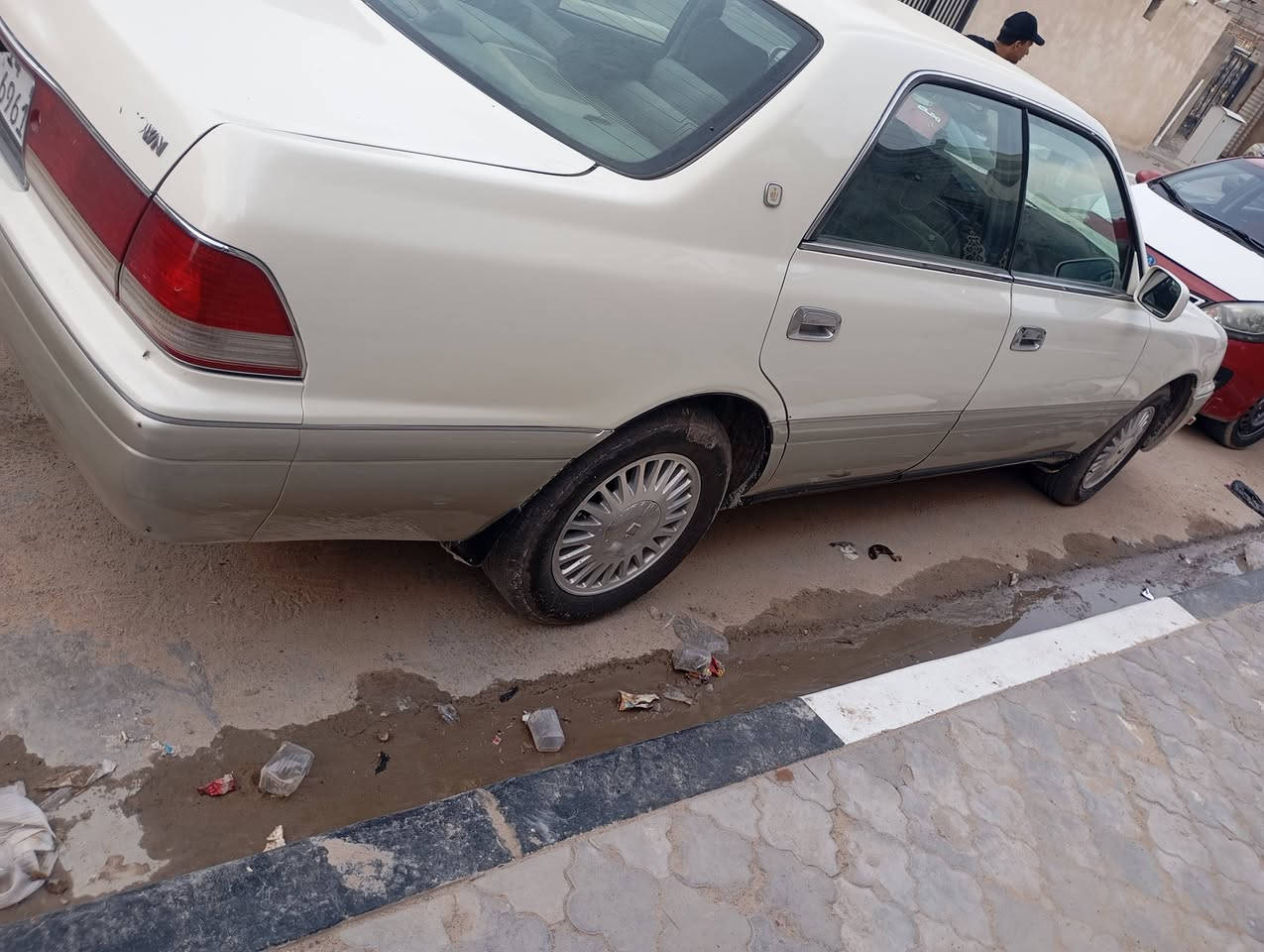 تيوتا كراون راس الثور رقم بصره دولي تحويل مباشر بيها تشريح بلتكم الخلفيه فقط بس من بره الخلفيات فقط مكفولا من الضربه حتى سستم مامبدل سياره جديده مكينه كير حداده تبريد غاز فقط تخم تاير تريك وين ما تريدسعر85رقم ***********
