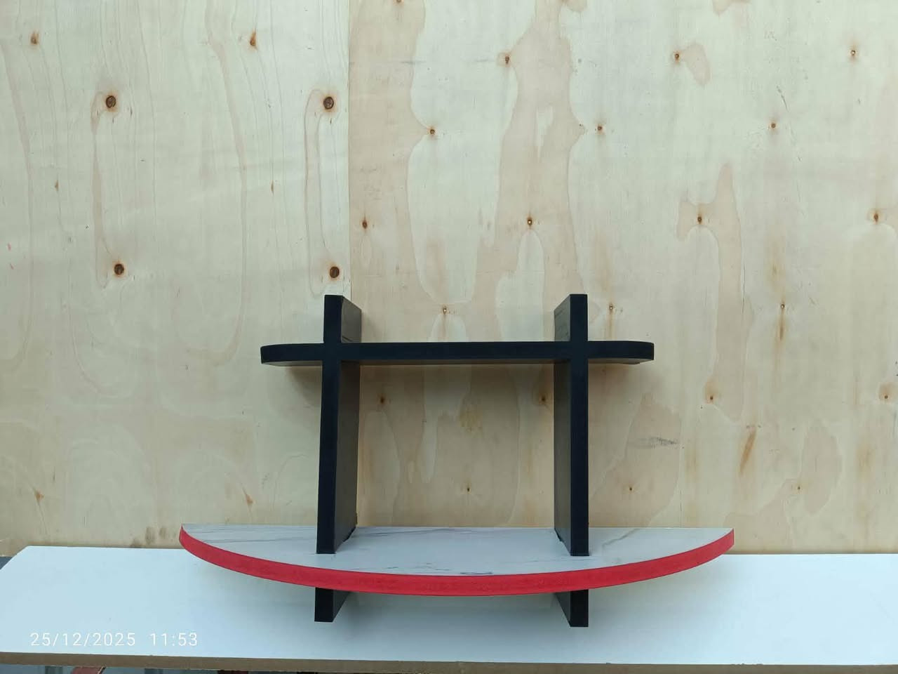 رفوف خشب صاج  و Mdf..كل رف له سعر..
ارسلي الصورة وانطيك السعر.... مع وجود توصيل داخل وخارج الحلة


**إذا كنت صاحب هذا الإعلان وتريد حذفه لأي سبب، رجاءا أرسل رسالة إلى الدعم الفني**