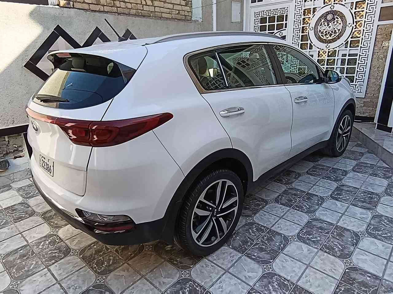 سبورتج 2020 خليجي رقم بغداد دولي بأسمي الشركة الدولية ماشيه ٤٨ ألف مكفولة من الصبغ والتبديل بيها بارد بسيط مكينه ٢٠٠٠ قماره حديد شاشه وكامره دواره وحساس أمامي وخلفي ومري أوتو وتحكمات وباقي المواصفات المعروفة (السيارة جديده) مكان واسط/ الكوت السعر(٢٠٥) قفل
للاستفسار ***********
