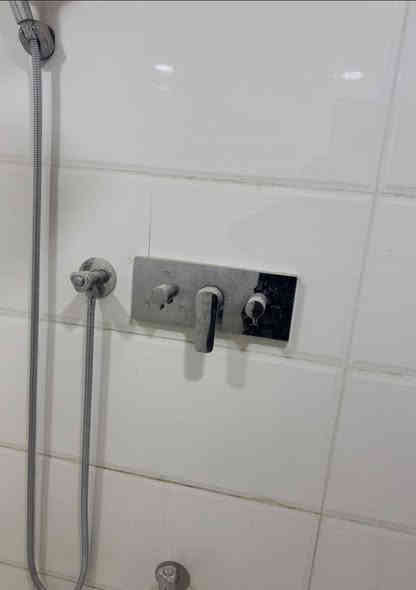 سلام عليكم خلفه صحيات في النجف. ***********
