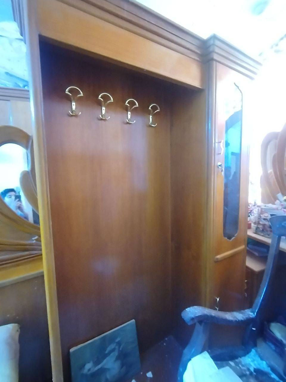 السلام عليكم
عندي هاي غرفة النوم للبيع مستخدمة استخدام بسيط والكنتور 5 ابواب كاملة 
للاستفسار اكثر ع الخاص


**إذا كنت صاحب هذا الإعلان وتريد حذفه لأي سبب، رجاءا أرسل رسالة إلى الدعم الفني**