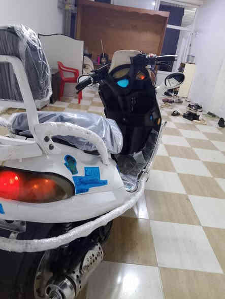 سلام عليكم للبيع ماطور مرزي نضيف كلشي شغال بي كهربائيات كله شغاله محرك بشرط تايرات جديد مكانه شقلاوه سعر 450
***********
