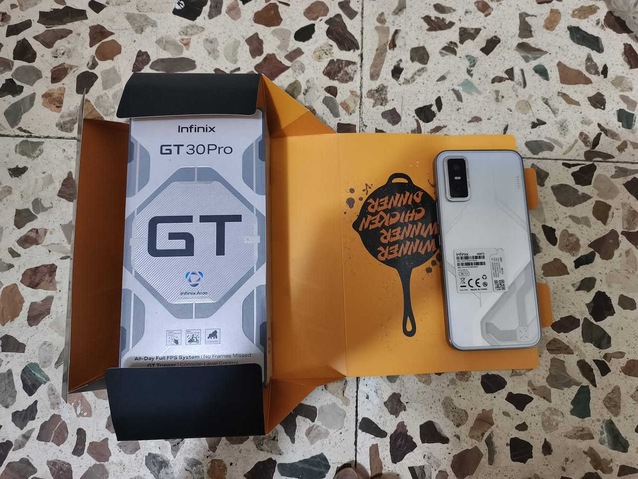 GT30Proللبيع يدعم 120 فريم كامل ملحقاته السعر 375 وبي مجال ***********
