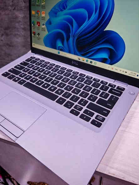 عرض بسعر مناسب كمية محدودة 🔥🔥🔥 
 Dell 5410 Ci5  من الجيل الثامن سلم خفيفة الوزن
السعر ( 230الف_عراقي) مناسب للدراسة والبرامج المكتبية والطباعة والتصفح للتواصل واتساب *********** يوجد اسعار خاصة للمكاتب توصيل لجميع محافظات العراق 
 العنوان بغداد شارع الصناعة مجمع الرياش مكتب اليسر
……………………
 ✓ لابتوب من الجيل الثامن  Dell 5410 
✓ المعالج Core i5 جيل الثامن 
✓ ذاكرة الوصول العشوائي (الرام) 8GB قابل للتطوير
✓ التخزين( الهارد) SSD 256GB قابل للتطوير
✓ مقاس شاشة(حجم الشاشة )  14 دقة الشاشة  FHD
✓ منفذ HDMI & TYPE C 
✓ كيبورد  عربي انكليزي
…………………………………
