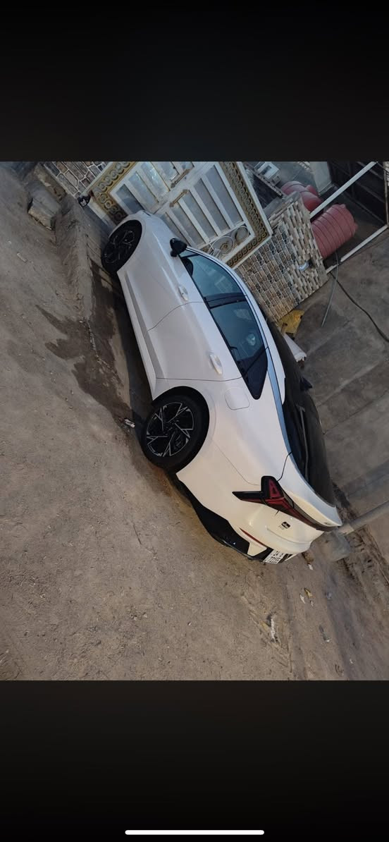 كيا k5 موديل 2025 السياره ما ماشيه ألف مايل يعني زيرو زيرو عله وضع الشركه حته لازكات الشركه بيه السيار كارتون السيار رقم بصره معوقين المعوق يحضرلك ويسويلك وكاله السياره مكينه   2500cc السياره حادث بنيد مبدل اصلي تفصيخ نفس لون بدون صبغ  شرط اصلي تفصيخ  شواصي كفاله كفاله السياره مكفوله عدا البنيد
🔴 مواصفات بصمه بصمة ابواب
بانوراما
داخل احمر
كشنات لون احمر
لايت عدستين LED يجي فقط بل فول 
لايت خلفي LED 
كأمره دواره HD
جنطه ذكيه
ويل كروم
حساس اطارات
حساس اطارات رقمي
جي بي إس
تشغيل عن بعد
اريل نفكيشن بالون الأسود اللامع
شاشه متصل مع كار بلي بلاد
تبريد لمس
كشن كهرباء
حساسات إماميه خلفيه
تحكمات ستيرن
مثبت سرعه
درايف مود سبورت / سمارت / ايكو / ماي درايف
⁉️السيارت حته دوائر مال غسل مابيه جديده كلش بعده بريحه الشركه السعر 210 وبيه مجال بسيط 
لون السياره ابيض صدفي
الرقم :: *********** 
***********
