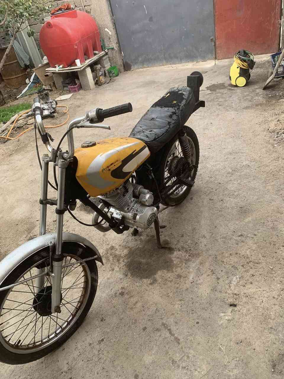 دراجه يراني للبيع مكينه ستوته مكينه تخبل توه مجفته ناعمه كلش ما ناقصها اي شي أدوات سعر 150 مكان كرمه علي


**إذا كنت صاحب هذا الإعلان وتريد حذفه لأي سبب، رجاءا أرسل رسالة إلى الدعم الفني**