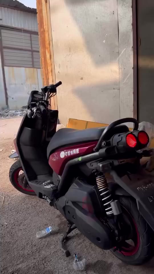 السلام عليكم للبيع دراجة سكنس جبلي بلادي رمبة ما صار هواي من نازلة السعر خاص. ***********
