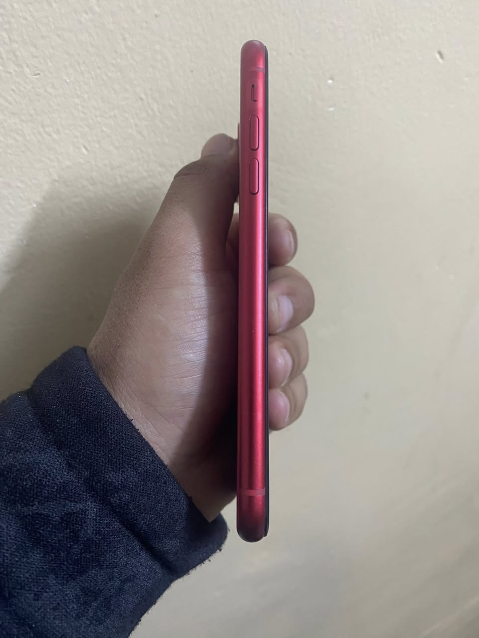 للبيع ايفون 11 عادي
ذاكره 64 .  تك سيم SIM

+شريحه اكترونيه 

بطارية 80 شرط اصليه  

نموذج M  نظافة الجهاز 99%

مبدل شاشه وفيس ايدي شغال 

سعرو.200 الف بي مجال حك جيتك 

تواصل خاص أو اتصال ***********
