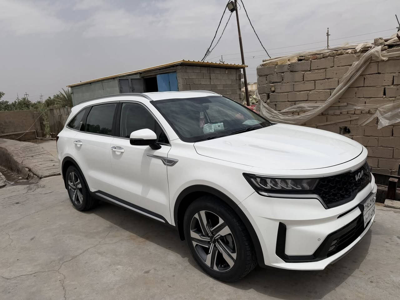 سورنتو 2022 خليجي محرك 6 سلندر و 7 راكب ماشيه 105 ألف بيها بارد بسيط وغير مبين في الباب خلف السائق وصندوق  رقم أربيل وجديده لوك 
السياره بيه سونار وموضح فيه كافة التفاصيل بتاريخ 26/5/2026قابل للبيع أو المراوس 
المواصفات
شاشة كبيره
كامره دواره 180
ويل حجم 19
دواخل برستيج مخمل ومفروشه بالكامل 
تحكم استيرن جهتين
تبريد على وضع الشركه
حساسات الإطارات 
كشافات زنون
عدد النمر للكير 8 نمر 
نظام إطفاء ذاتي
قيادة ذاتيه
كتلوك و سبير وجك بلادي
مانع انزلاق 
إشارات بالمرايتين 
كشنات كهربائية 
مكاني ميسان / المجر الكبير
السعر 250 وبيه مجال  
***********
اتصال فقط وغير موجود على التواصل الاجتماعي
