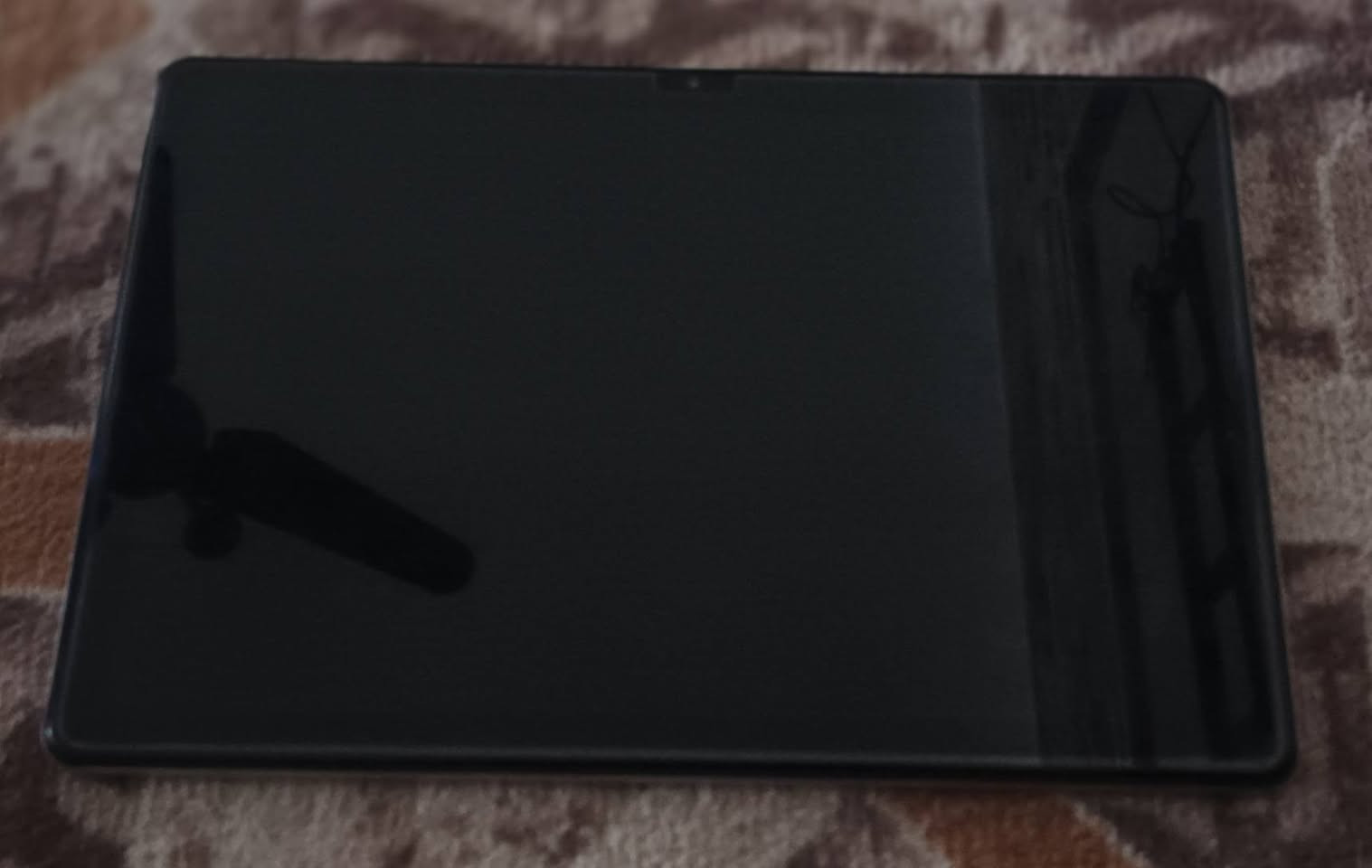 سلام عليكم ايباد TAB J14 صيني جديد ما مستخدم كامل ملحقاته تواصل عل رقم ***********
