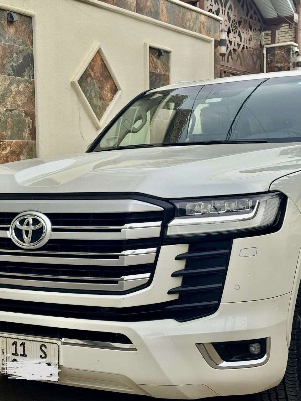 سلام عليكم  تيوتا لاندكروز 2022
مخلفه PPFبلكامل  ابو الضمان 
SASفول توين تيربو. ام الضمان   VX

فول مواصفات للاخير    

ماشيه :70

خزن ميموري

جميع الكشنات كهرباء 

جنطه شفط 

رادار خلفي 

حساس امامي خلفي 

جلد شاحن 

كشنات تدفئه تبريد 

ستيرن كهرباء 

مري شفط 

٥ بصمات

٣ شاشات تطبيق 

توقف ذاتي 

١٩ سماعه

باقي المواصفات معروفه 

عنوان السياره ديوانيه مركز المحافظه اخوكم ابو جود 
***********
