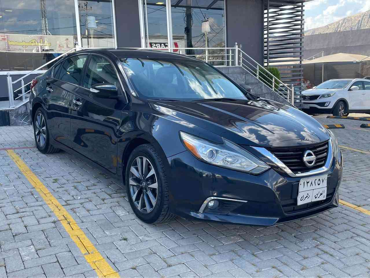 Nissan Altima SL
للبيع فقط نيسان التيما 
موديل 2017 
موصفات SL 
كشن جلد و هيتر و كهربائية 
سماعات boss
ستيرن هيتر 
محرك 4 سلندر گير و محرك بشرط 
ماشية 120 الف ميل 
بيها بابين بخ بدون دواخل 
ارباك فقط بردة
سعر 112 $ و بيها مجال 
رقم شاصي : 1N4AL3AP3HC116303
مكان دهوك 
للاستفسار : *********** دهوك, العراق
