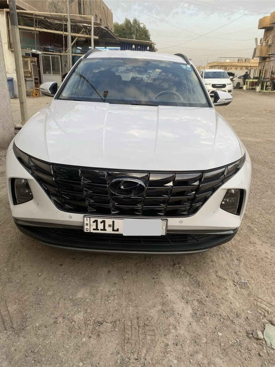 السلام عليكم  توسان 2024 فول عدا بانورما مسافة مقطوعة 16k مثل ماواضح بالصوره شخط بسيط في البنيد 
بغداد الجديدة 
215$
***********
