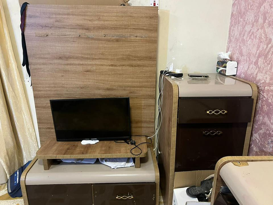 غرفه نوم تركية للبيع  
بيهه بس الجرارات تعبانه 

***********
