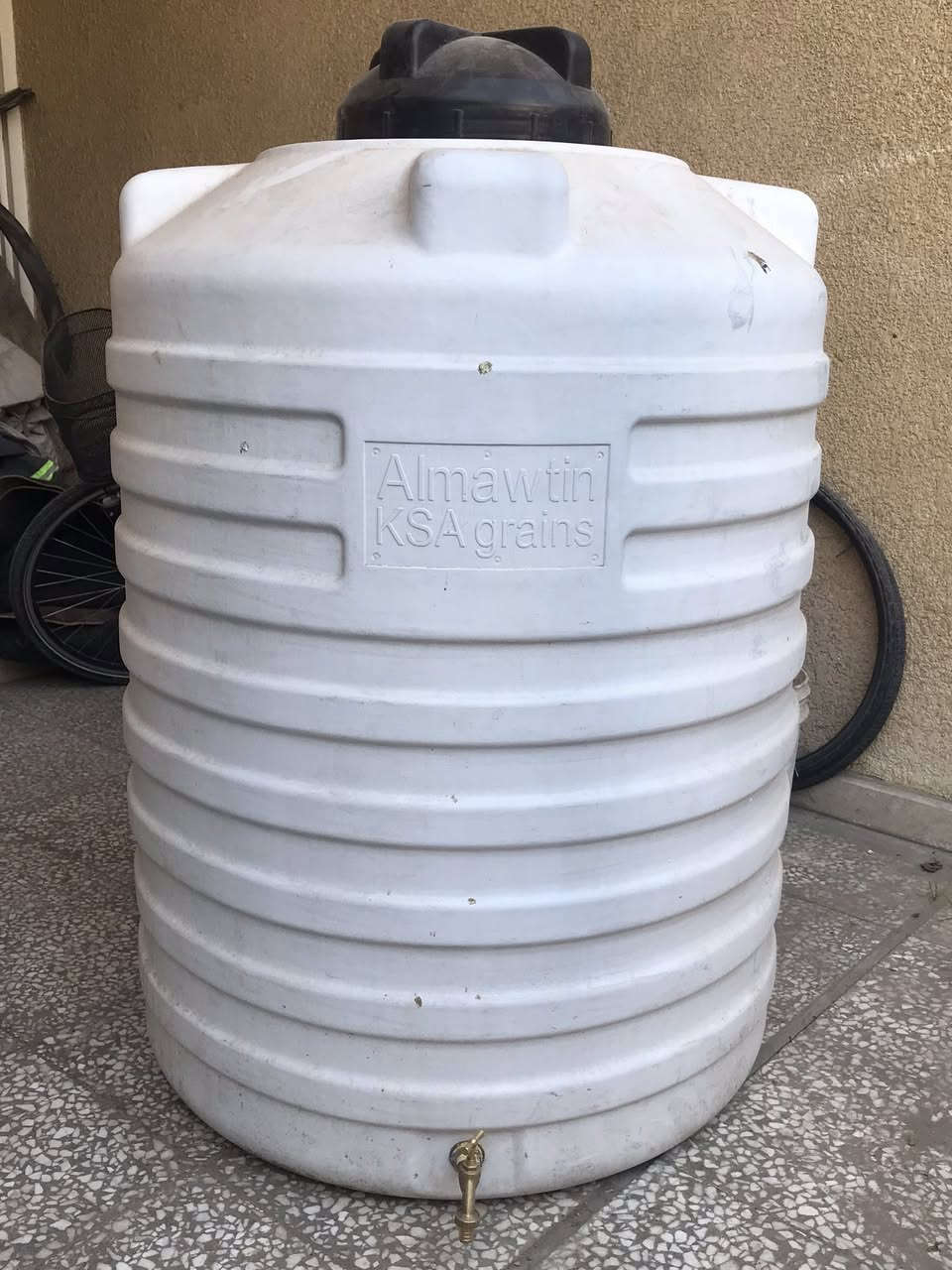 غراض محطة غسل و تبديل دهن للبيع شلع
غراض للبيع شلع كمبريسر ماركة الدولية 50 لتر استعمال اربعة ايام
بطل رغوة جديد جدً 
رفوف عدد ثنين 2x2x60 قويات جداً غير مستعملات
رمبات جدد
صوندات عدد 3
تانكي 1000 لتر 
ماطور ماء انجيكو استعمال قليل جداً
سيت لقم غير مستعمل
دريل شحن غير مستعمل
محكان عدد 3 غير مستعمل
كيج هوى
مسدس كاز 
مسدس هوى 
صندوق ملمع تايرات اصلي 
ملمع دشبول اصلي العدد 8
تعلاكة مال كماليات عدد 2
خاولي ثخين ملون كبير عدد 12
باكيت كامل عطر ابو الباخرة الاصلي 
عطر هداية عدد 98
عطر وينسو خشب عدد 38
الغراض كلهن جدد و اغلبهن ما مستعملات
السعر 1,350,000 وبيهن مجال 
الاتصال ***********
