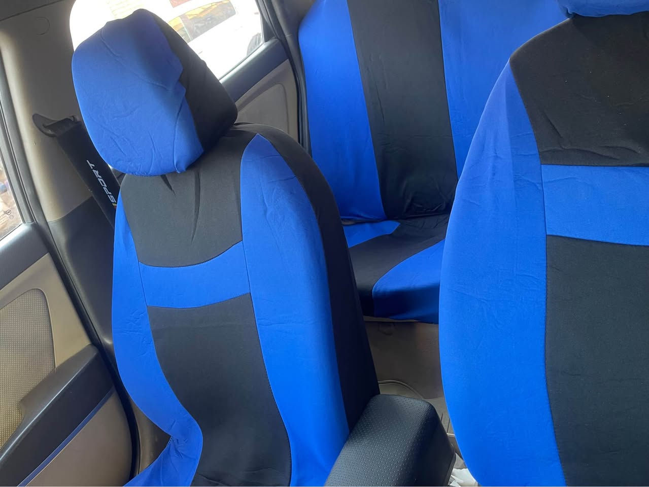 السلام عليكم 
اكسنت ١٣ خليجي ١٦٠٠ دوش 
رقم واسط انكليزي تحويل وين مايعجبك 
السونا موجود بلصور السعر ٧٨ وبيه مجال للشراي 
الشراي يتصل *********** مكاني بغداد شارع حيفا بغداد, العراق
