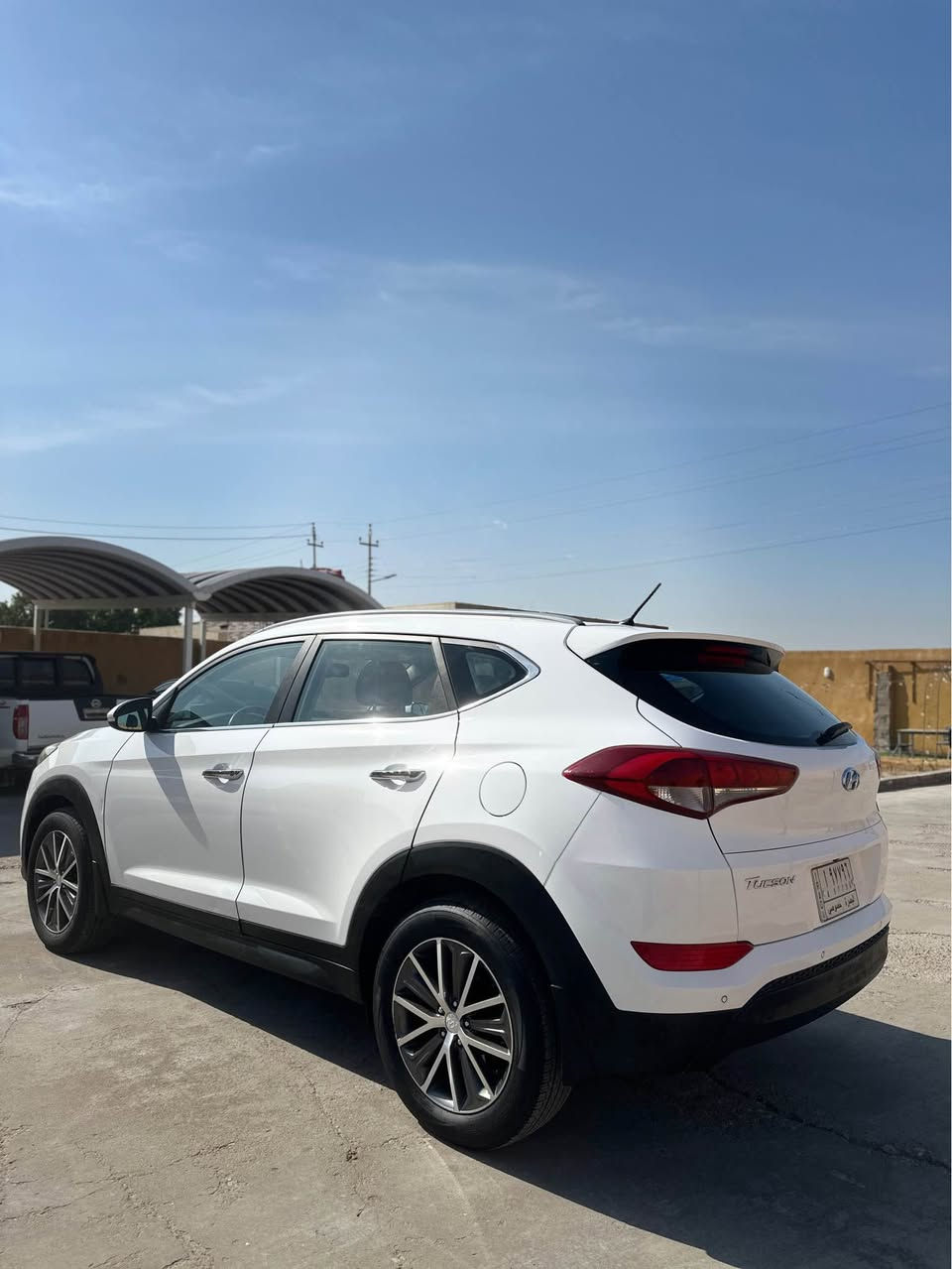 توسان 2017 خليجي مكفوله من البارد وصبغ وتبديل حالوب خفيف جدا وتكحيل ماشيه 140 الف سنويه ل28
سياره كفاله ماعده لي ذكرته نضيف مكينه 200 دوش مكفوله من الفتح والعطل تبريد شغال 
السعر170 
الرقم ***********
ابو الخصيب البصرة, العراق
