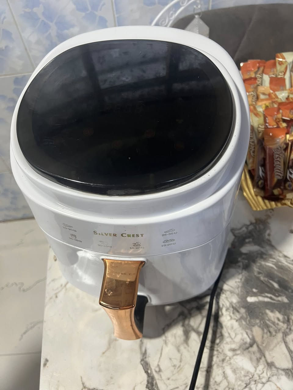 السلام عليكم
عفوا عندي قلاية هوائية (ماركة سيلفر كريست)
مامستعملتها هواي كلش قليل ونظيفة اريد ابيعها ب 25


**إذا كنت صاحب هذا الإعلان وتريد حذفه لأي سبب، رجاءا أرسل رسالة إلى الدعم الفني**