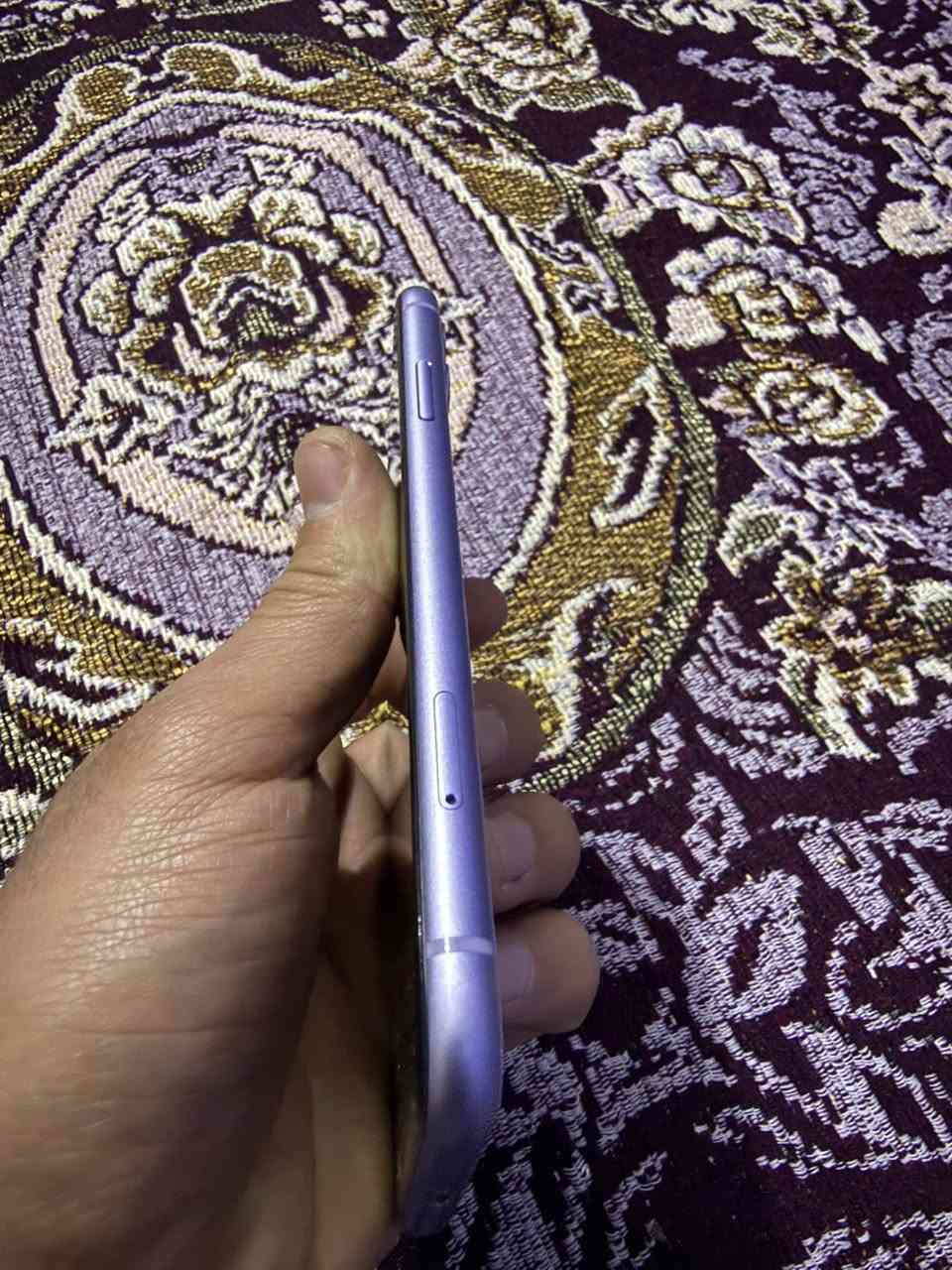 السلام عليكم 11 عادي لا مفتوح ولا مصلح نظافة 90 محدث اخير تحديث فيس ايدي شغال بطارية 🔋 72 للبيع سعرة 250 مكاني بغداد الزعفرانية رقمي ***********
