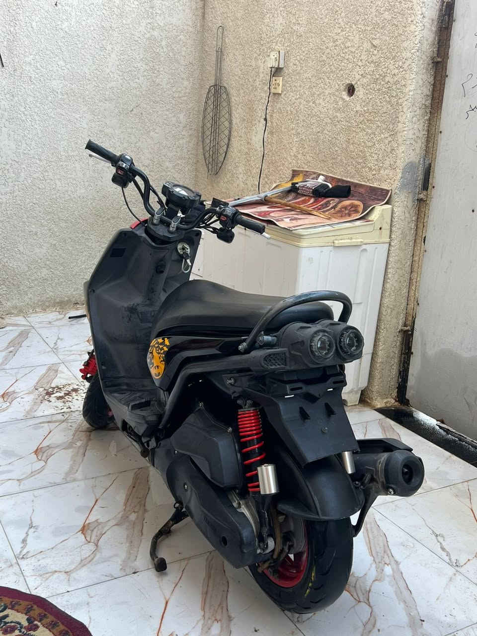 🔥 دراجة سكنس جبلي للبيع – فرصة ما تتعوض 🔥

الدراجة نظيفة جداً ومعدلة ومناسبة للمشي والسفر.
المواصفات والتزويد:

- بلاد
- محرك 58 ونص
- بركات
- كلاجات رياضي 
- الدراجه مال بيت
- ماعوزه ربع انذب عليها 

الدراجة شلعة ومعدلة خير من الله، وصالهة شهرين فقط طالعة من الرمبة يعني شبه جديدة وما بيها أي مشاكل.
المشي مالتهة مرتب وثابت وتصلح للاستخدام اليومي.

💰 السعر: 1500 وبيها مجال 

📍 العنوان: البصرة –ام النعاج
📞 للتواصل: ***********

ملاحظة: الشراي يراسلني خاص، والمو شراي رجاءً لا يكسر بالسعر.
