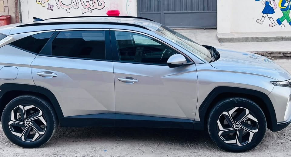 هونداي توسان 2024 للبيع فقط 

السعر 158ورقه وبيها مجال 

🔶هايبرد (بنزين + شحن +كهرباء) يعني طيارة 
🔶محرك بنزين توربو 1600 اقتصادي 
🔶سيارة ماشية 20 ميل فقط 
🔶سيارة مواصفاتها فول 
🔶وارد امريكي 
 🔶ضرر چاملغ وبنيد 
١-  شاشة لمس كبيرة 
٢-  سقف حديد طول القماره 
٣-  تخم تاير اصلي بدون تبديل 
٤-  كاميرات 360 
٥-  رادار امامي وحساسات اماميه
٦-  رادارات خلفيه وحساسات خلفيه
٧-  رادار نقطه عمياء 
٨-  قيادة آليه وخروج عن المسار 
٩ -  اشاير بالمري الجانبيه 
١٠-  السيارة فور ويل 
١١-  بصمة تشغيل 
١٢-  وتشغيل عن بعد 
١٣-  وتحريك السيارة بالبصمة 
١٤-  شفتات ستيرن 
١٥-  كشنات كهرباء وخزن ميموري 
١٦-  تبريد وتدفئة بالكشنات 
١٧-  تبريد امامي وخلفي 
١٨-  شاحن وايرلس 
١٩-  لايت زنون عادي ناصي 
٢٠-  تشغيل الكاميرا من الزر 
٢١-  صندوق كهرباء 
٢٢-  لدات نهاريه 
٢٣-  اناره داخليه ليليه بنفسجي
٢٤-  ويل كب 19 اصلي 
٢٥-  دشبول ايباد 
٢٦-  كير دكم 

السيارة مرقمه صلاح الدين  
مكاني صلاح الدين / سامراء 
 
📞الاستفسار اكثر اتصل 📞
📞***********  📞
