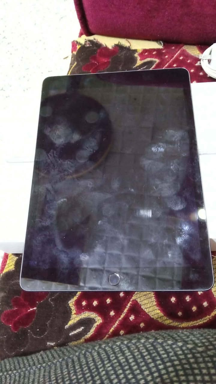 ايباد٩ ذاكره ٦٤ نضافه 90٪ مثل ما موضح بلصور السعر 200الف واكو مجال للطيبين رقم التلفون
***********. كربلاء, العراق
