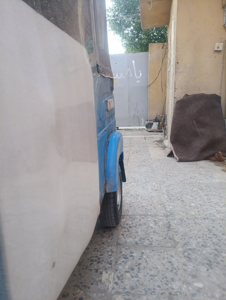 سلام عليكم تكتك موديل 2022شهر   سادس رقم وسنويه شوفت عينك المكان كربلاء حي العامل سعر 8/500 وبيه مجال شي شيء بسيط الباقي التفاصيل على الرقم ***********
