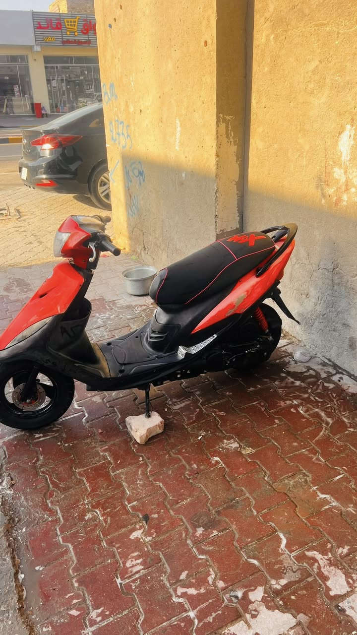 دراجه ماكس عدله مفتوحه مره واحد كفرات مختمه صوته ناعم دراجه لبيع لو مراوس قجمه نضيفه سعر 550  *********** بكان حيانيه شارع سيد
