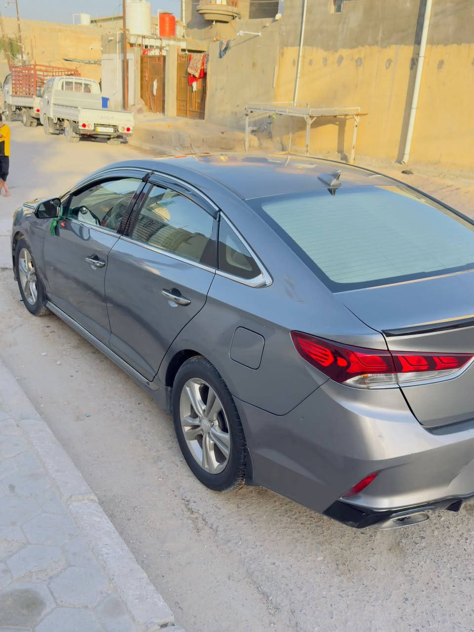 السلام عليكم سوناته2019 وارد امريكي معوقين بشهر السابع تنتهي السنويه ضربه السياره موضحه بالصور فقط بدون دواخل السياره خير من الله تبريد السياره جديده ماشيه 90ميل المحرك شرط ما مفتوح 
عنون السياره البصره سفوان السعر 145بيهى مجال
رقم راعيها مكلف بالنشر ***********
