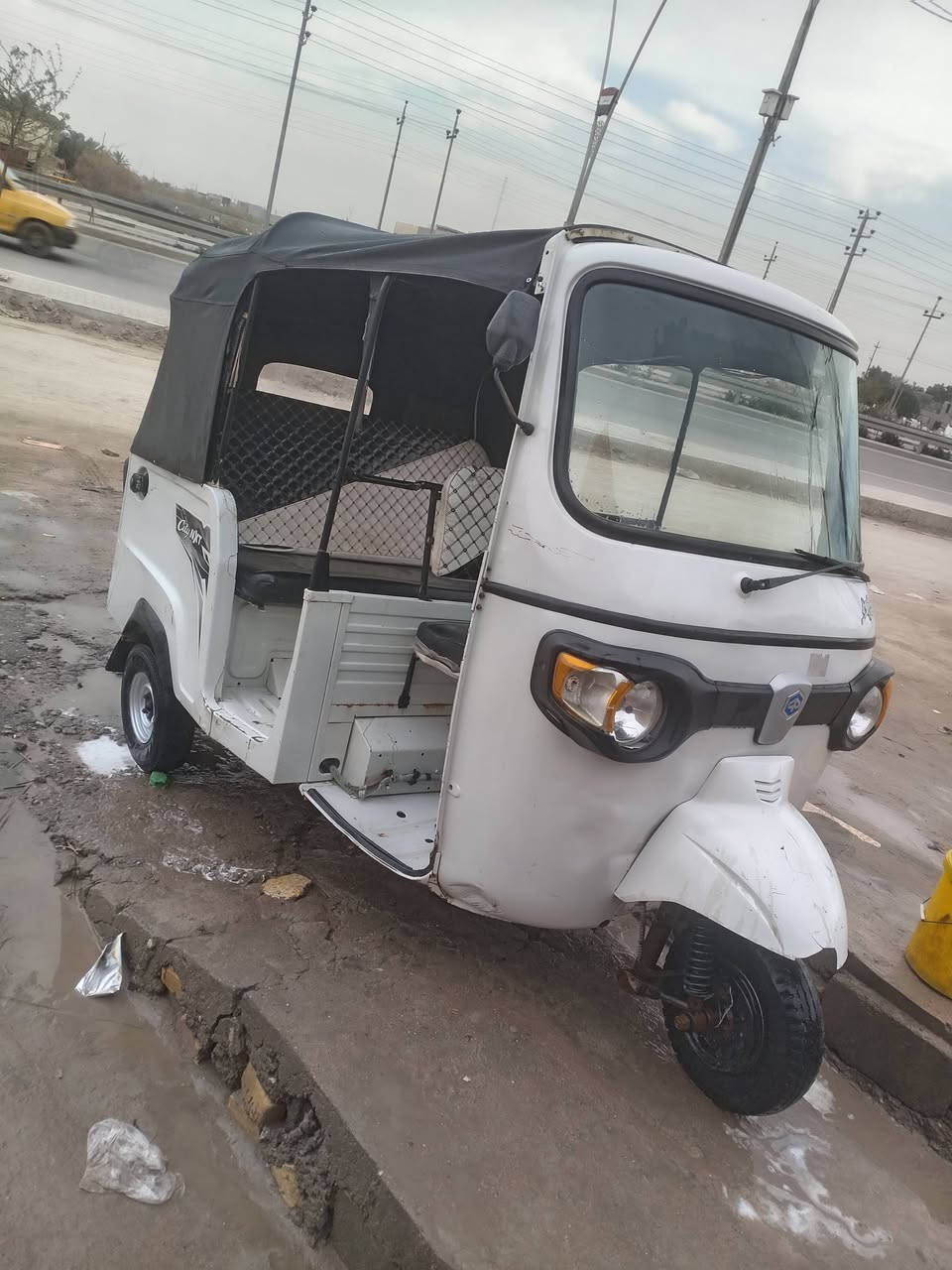 سلام عليكم شباب تكتك للبيع بياجو موديل 21تكتك أوراق تكتك حلوة جادر جديد مكان بصرة كرمة ***********
