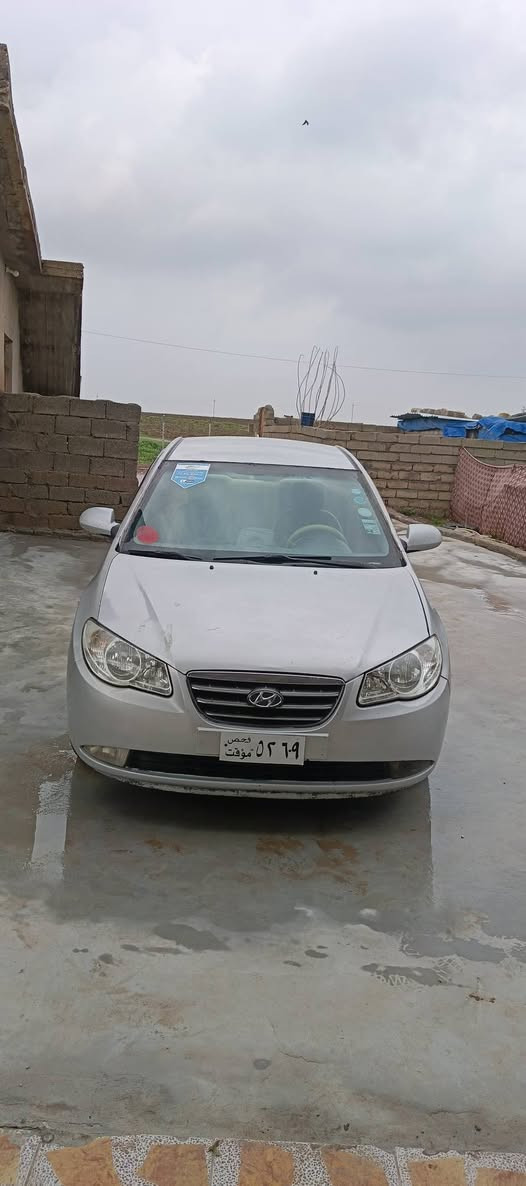 بسم اللە بەناوی خواا
هۆنداا ئاڤانتی مودێل 2007 براوەی دوبەی مەنافێس عسلی پاکانەی لەگەلە بەشەرتی غرامە هەمی تشتی بەشەرتە گیر مەکینە تەقە رەقە تەخم تایەی نوێ تازە بەستومە سعر 55و مەجالێکی برایانە...!
***********
