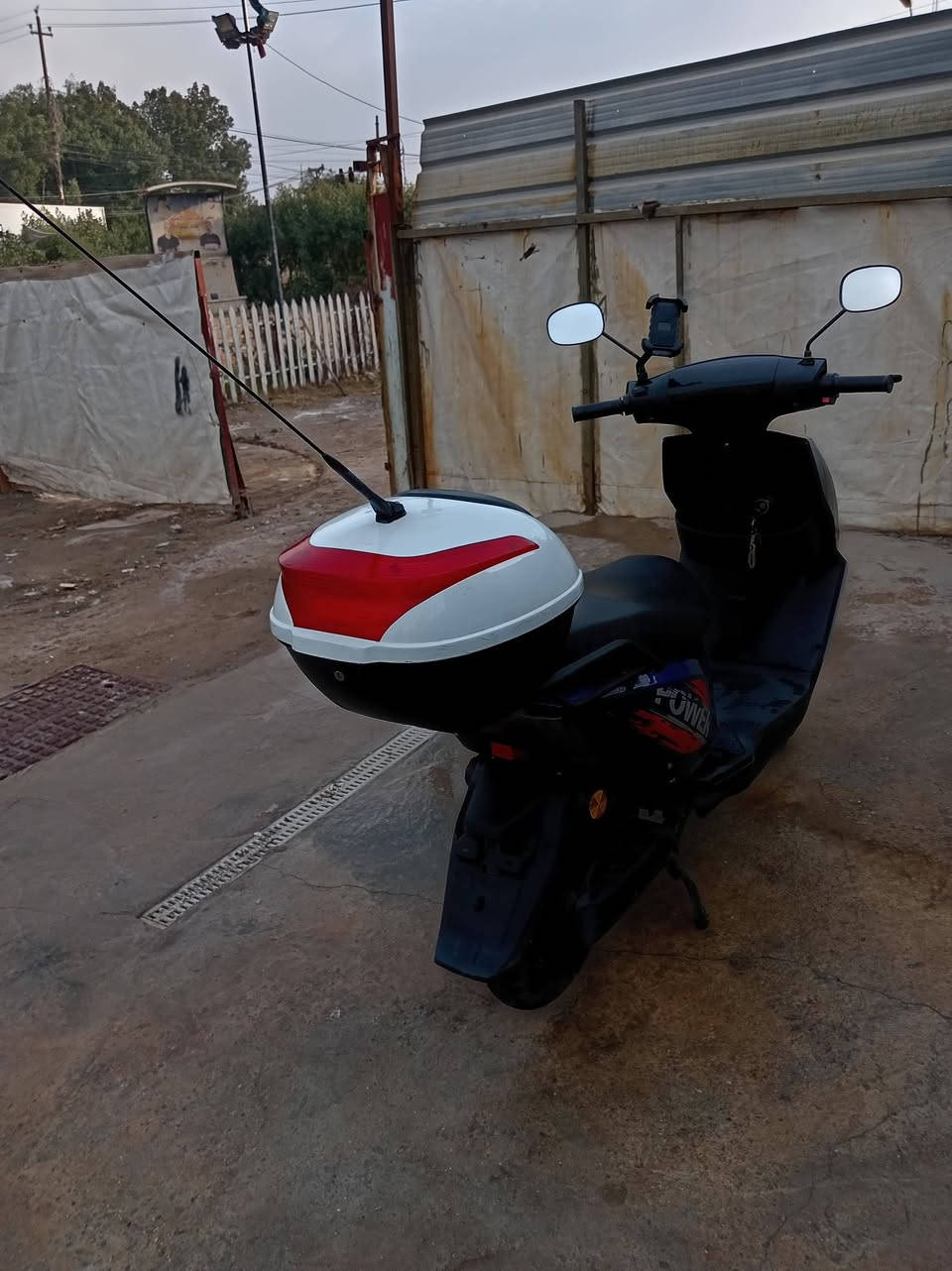 دراجة شحن سكنس جاحزه *********** بغداد الزعفرانيه
