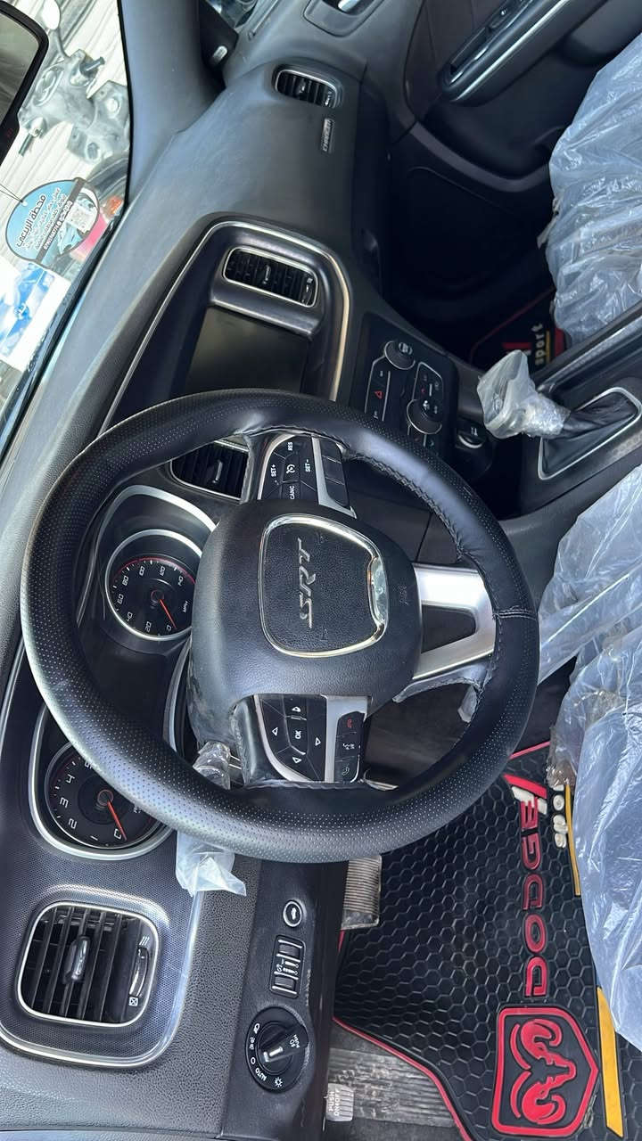 جارجر 2016 sxt
حادثها كما موضح بالصور سيارة تو ويل
محدثة كشنات دعاميات دركة ويالة SRT
رقمها بغداد انكليزي السيارة باسمي
مكاني بغداد الجديدة 
قرب مطعم الدرويش
ما متواجد ع الفيس 
واتساب او اتصال
***********
