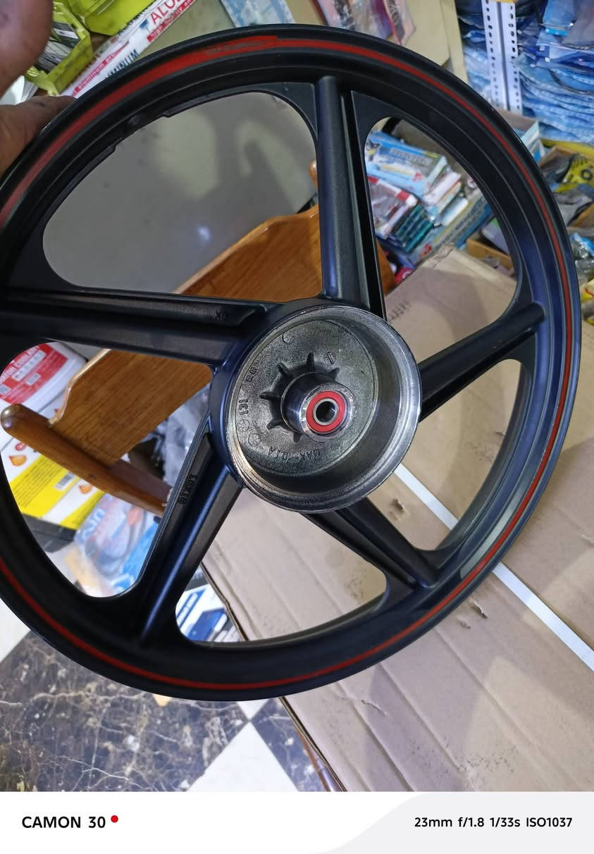 مرحبا كباتن
اليوم وصلنه ويل دايوان خلفي حجم ١٨
ووفرنالكم ستاند شخن واير لس فول نواصفات 
عنوان المحل حي الجامعه قرب جسر حي العدل خدمات الرحمن
***********
