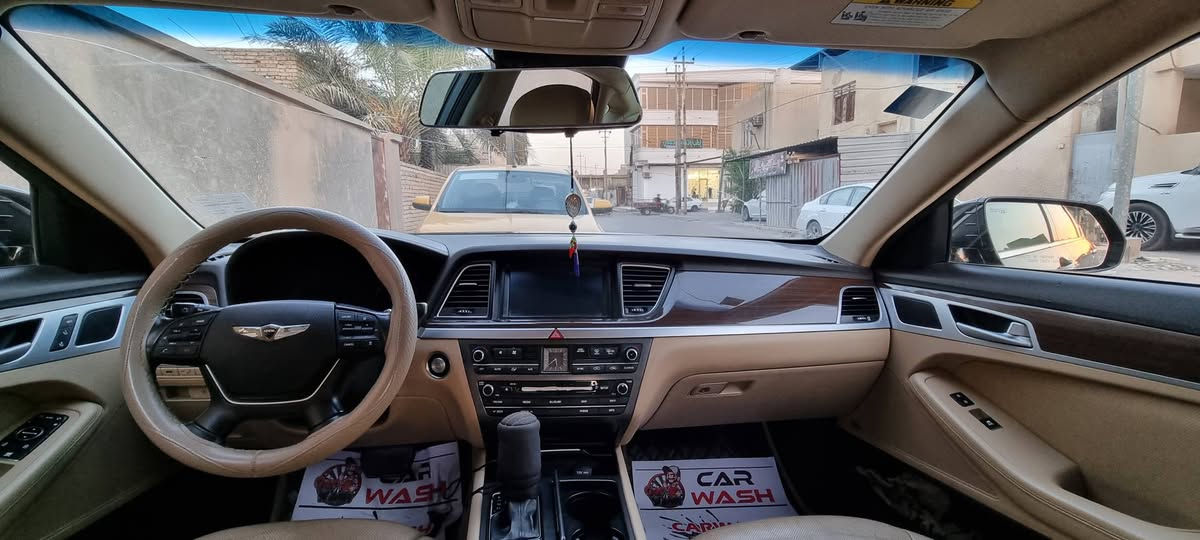 السلام عليكم جينسيز موديل 2015 بدون حادث مشروع وطني رقم مثنى العداد 71 الف وارد امريكي محرك كير مامفتوح السياره فتحت سقف نقطه عمياء تراكشن رادارات مثبت سرعه مانع تصادم وكثر من الاوبشنات لايعني ذكرها داخل بيج فيها شروط بسيطه  وبارد قليل بيع فقط 170$ورقه وبيه مجال المكان ميسان ومن الله التوفيق. ***********.
