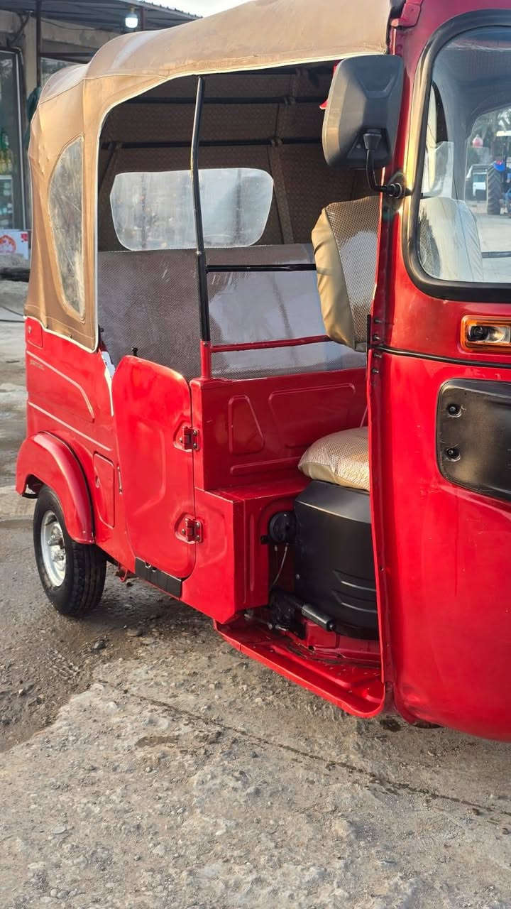 السلام عليكم تكتك موديل 22 كفاله خوتي شوفت عينك دراجه كفاله ونضافه فول
مرقم سنويه تلفون رقمي 

***********
