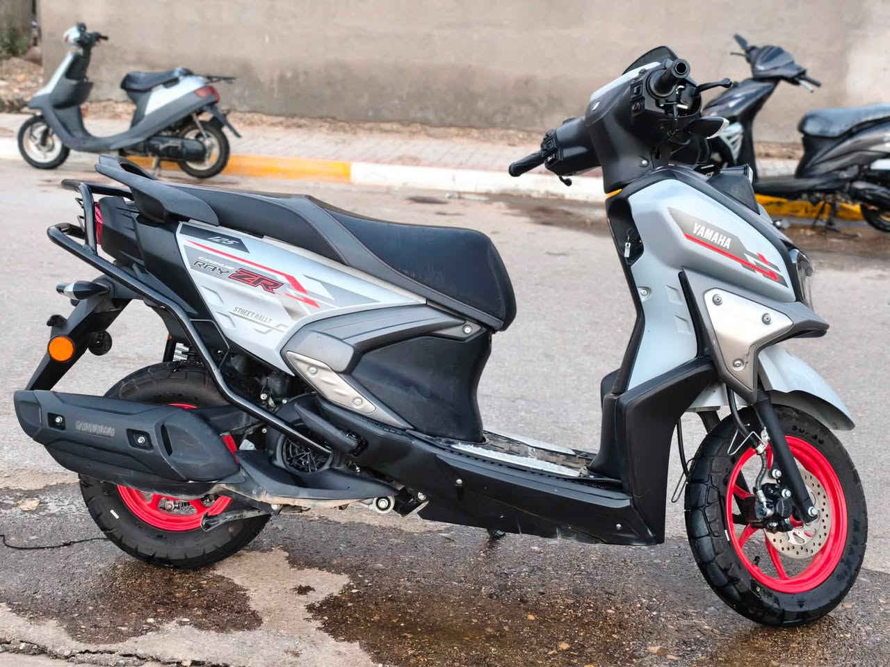 ZRموديل 2025
دراجة جديدة ونضيفة كلش سعر مليونين و450 وبيهة مجال


**إذا كنت صاحب هذا الإعلان وتريد حذفه لأي سبب، رجاءا أرسل رسالة إلى الدعم الفني**